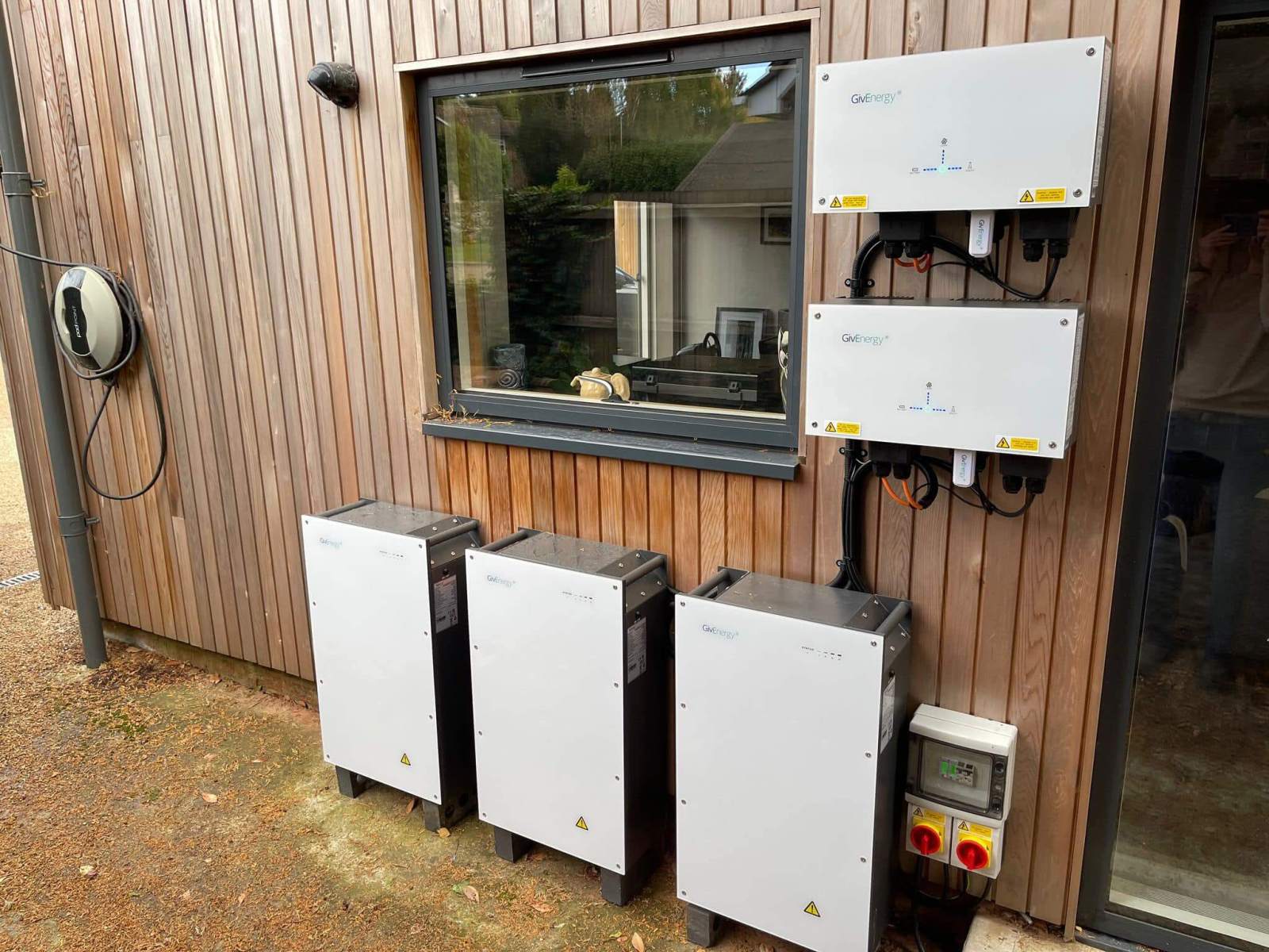 Ac coupled inverters with Giv-Bat